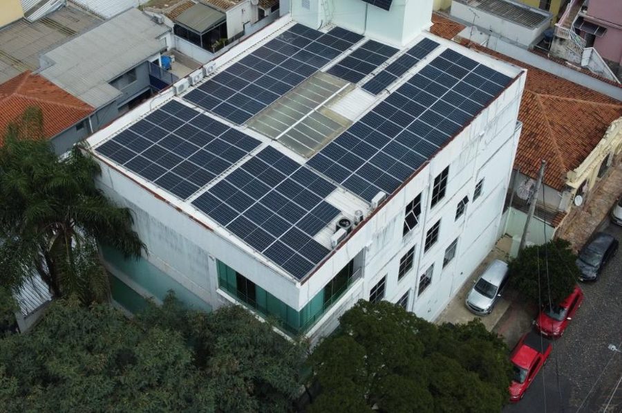 Sistema fotovoltaico de 34 kWp em Belo Horizonte