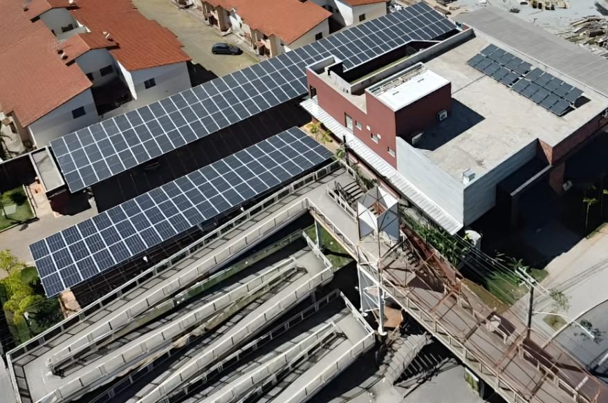 Sistema fotovoltaico de 99 kWp em Belo Horizonte