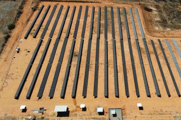 Usina solar de 1,28 MWp em Espinosa